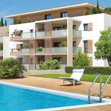 Top 2 Pces Terrasse Piscine Au Coeur De St-tropez 아파트